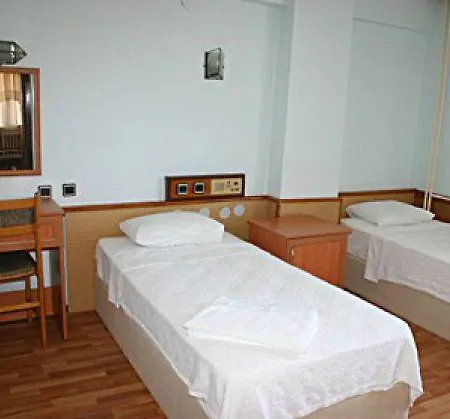 Karasu Hotel Hotell